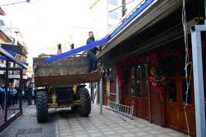 Osmangazi Belediyesi kaçak eklentilere geçit vermiyor