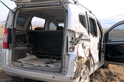 Hastaneden dönen karı koca kaza yapıp hastanelik oldu