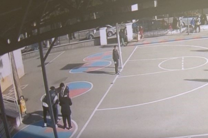 Öğrencisinin hayatını Heimlich manevrasıyla kurtardı