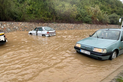 Alanya-Antalya karayolunda araçlar mahsur kaldı