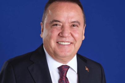 Muhittin Böcek hastaneye kaldırıldı