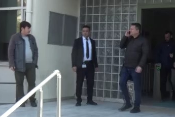 Eşini sırtından bıçaklayan şahıs tutuklandı