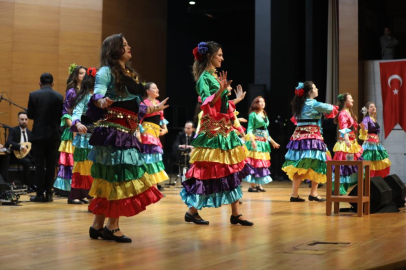 Bursa'da "Balkan ve Roman Gecesi" coşkusu