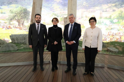 Gürcü Bakan ve dünyaca ünlü piyanist Bolkvadze'den Bursa'da tarihi yolculuk