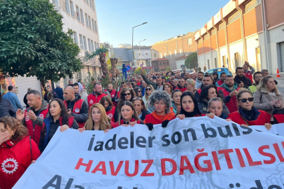 İzmir'de belediye işçileri yarım gün iş bırakma eyleminde