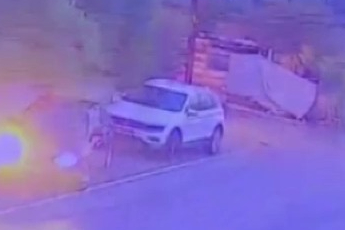 Otomobille motosiklet çarpıştı: 1 yaralı