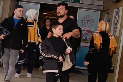 Bursa’da nacakla oynayan çocuğun parmağı kopma noktasına geldi