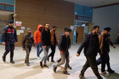 İnegöl'de 8 kaçak göçmen yakalandı