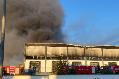 Filtre fabrikasını alevler sardı