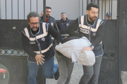 Çocuklarının boğazına bıçak dayayan o babaya tahliye