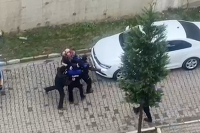 Site içinde karton istifleyen anne ve oğlu zabıtalara saldırdı