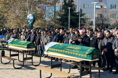 Bursa'da baba ve kız yan yana toprağa verildi