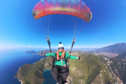 Engelini aştı yamaç paraşütüne başladı