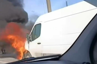 Bursa'da alev alan servis minibüsü küle döndü