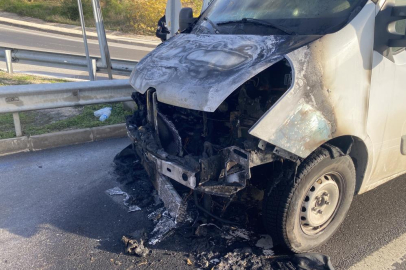 Bursa'da minibüs yangınında anında müdahale