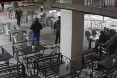 Bursa'da baba-oğuldan kan donduran saldırı...