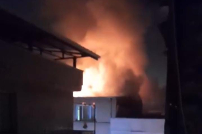 Bursa'da çatı yangını mahalleyi ayağa kaldırdı