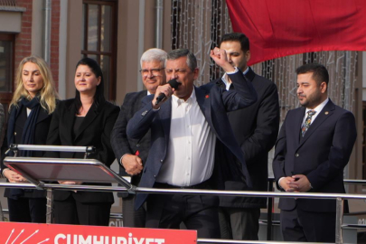 CHP Lideri Özel'den Yunanistan'a övgü, Türkiye'ye eleştiri