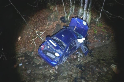 Bursa'da feci kaza: Otomobil uçurumdan uçtu