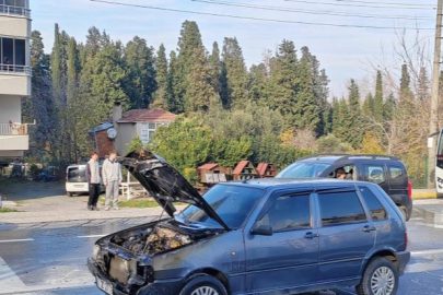 Seyir halindeki otomobilde yangın paniği