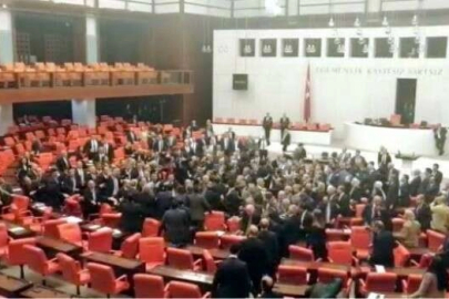 TBMM'deki bütçe görüşmelerinde yumruklu kavga