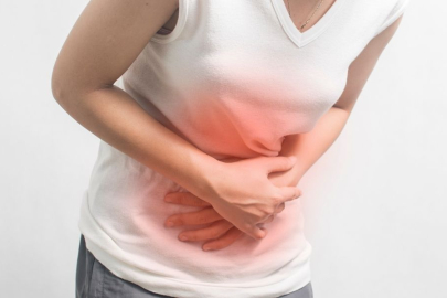 Geçmeyen öksürük ve şiddetli karın ağrısına dikkat