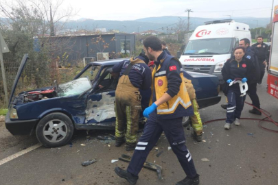 Bursa'da feci kaza: Sürücüsü yaralandı