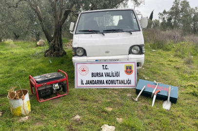 İznik'te kaçak kazı operasyonu:   2 kişi yakalandı