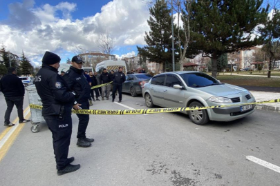Park halindeki otomobilde 30 yaşındaki şahıs ölü bulundu