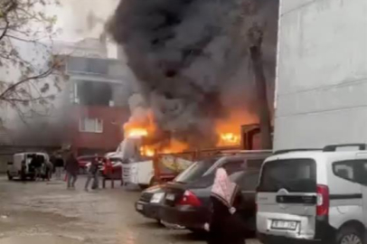 Bursa'da park halindeki midibüs alev alev yandı