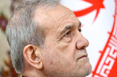 Pezeşkiyan: "ABD, Avrupa ve İsrail ile topyekün bir savaş halindeyiz"