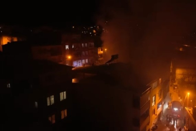 Bursa'da apartmanın deposunda yangın paniği...