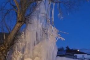 Dondurucu soğuklar su patlağını buz kütlesine dönüştürdü