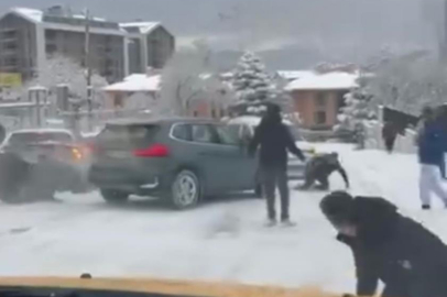 Bursa'da korku dolu anlar: Kayan araç vatandaşların arasına daldı