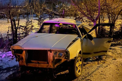 Bursa'da tarlaya uçan otomobil hurdaya döndü: 1 yaralı