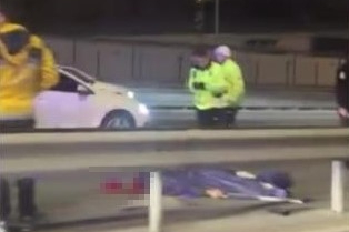 D-100 karayolunda otomobil ile çarpışan motosikletli hayatını kaybetti