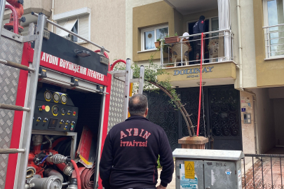 Taziye evine yemek yaparken evini yakıyordu