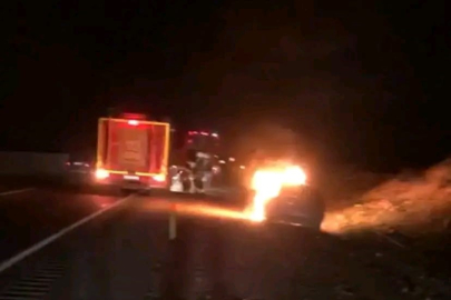 Seyir halindeki otomobil alevlere teslim oldu