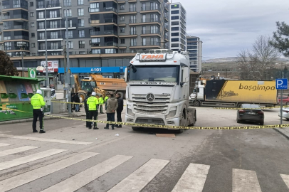 Hafriyat kamyonunun üzerinden geçtiği kadın ağır yaralandı