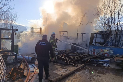 Bursa'da hurdacıda büyük yangın...