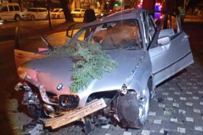 Bursa’da sabah saatlerinde korkunç kaza: 2 ağır yaralı