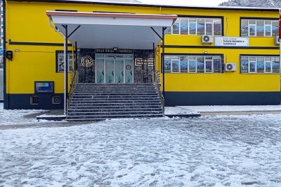 Bursa'da kar yağışı eğitimi de etkiledi