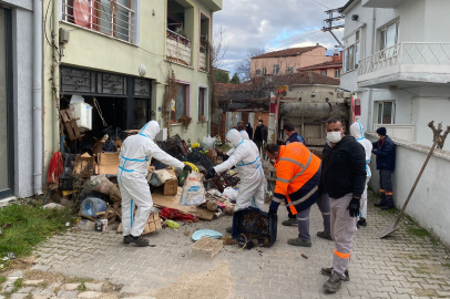 Görükle’de iki katlı çöp evden 9 kamyon çöp çıktı