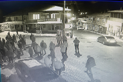 17 yaşındaki çocuk, husumetlisini silahla vurdu