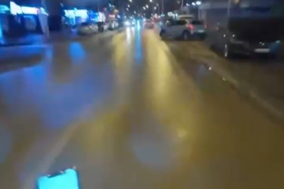 Aniden yola çıkan cip motosikletle böyle çarpıştı