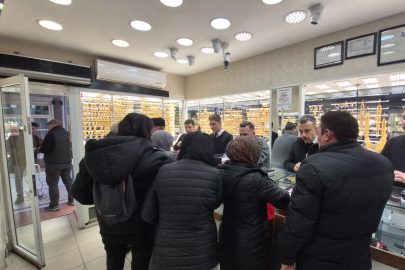 700 bin liralık vurgunu dikkatli esnaf önledi