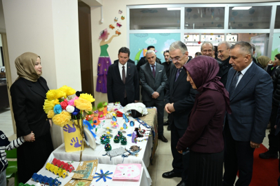 Bursa'da öğrencilerin karne heyecanı