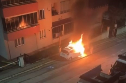 Bursa'da otomobiller alev topuna döndü
