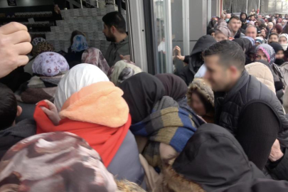 Bursa'da indirim izdihamı: 100 liralık alışveriş için saatlerce beklediler