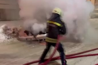 Otomobil alev alev yandı